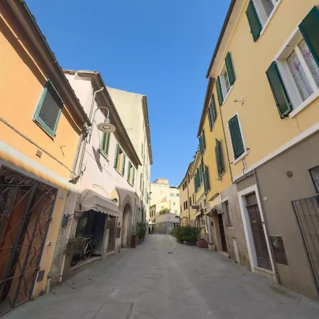 Dolce Dimora Nel Centro Storico Γκροσέτο